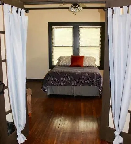 Guest house Century-old Simplicity! Fort Worth